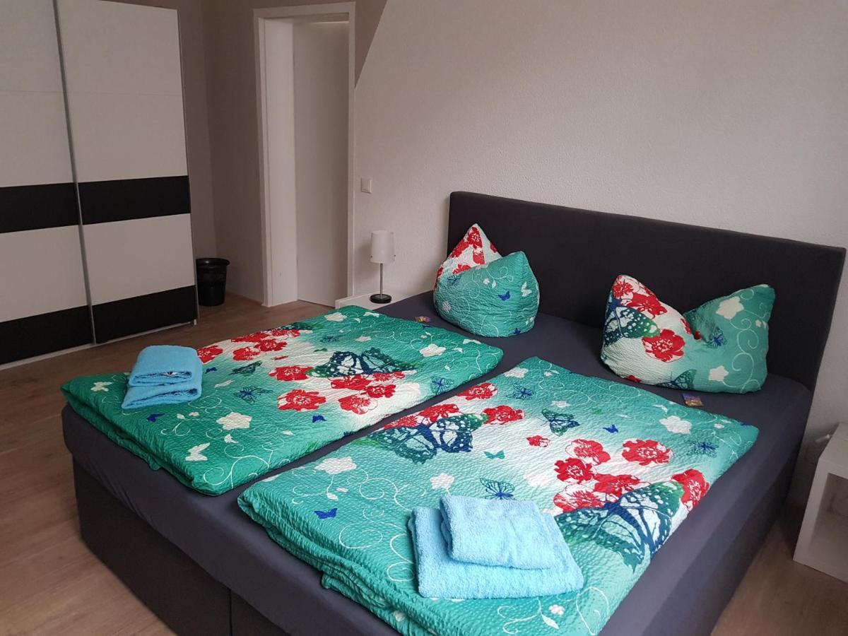 Bed And Breakfast Zeulenroda Bagian luar foto