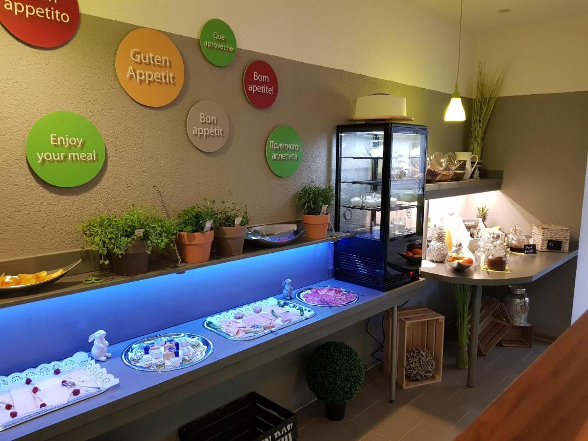 Bed And Breakfast Zeulenroda Bagian luar foto