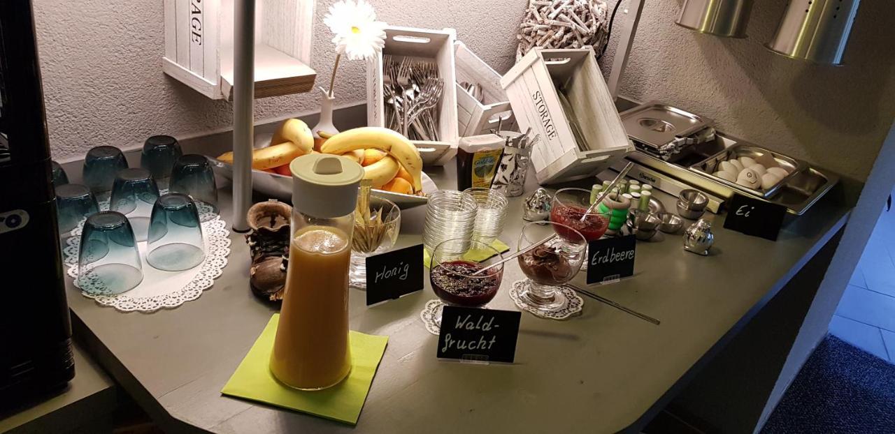Bed And Breakfast Zeulenroda Bagian luar foto